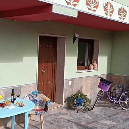 Apartamentos Turisticos Las 3 Golondrinas Peñafiel Exterior foto